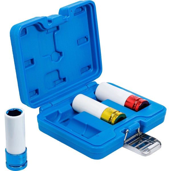 Steckschlüsselsatz mit Felgenschonern in einem blauen Koffer