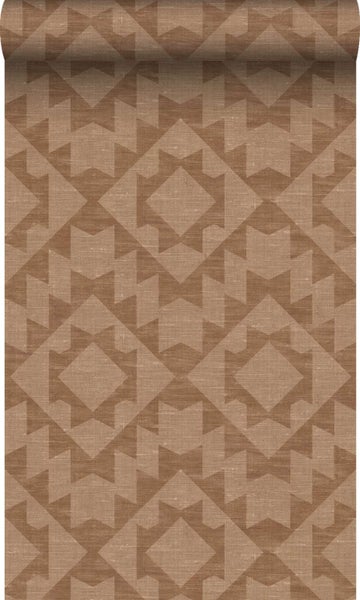 Tapete mit geometrischem Rautenmuster in Textiloptik auf einer Tapetenrolle