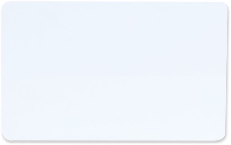 Weiße Kunststoffkarte mit abgerundeten Ecken.