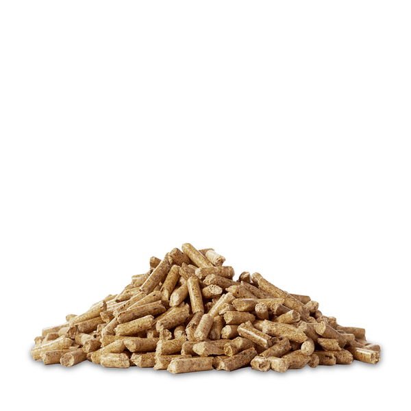 Ein Haufen loser Holzpellets aus gepresstem Holz für Pelletöfen.