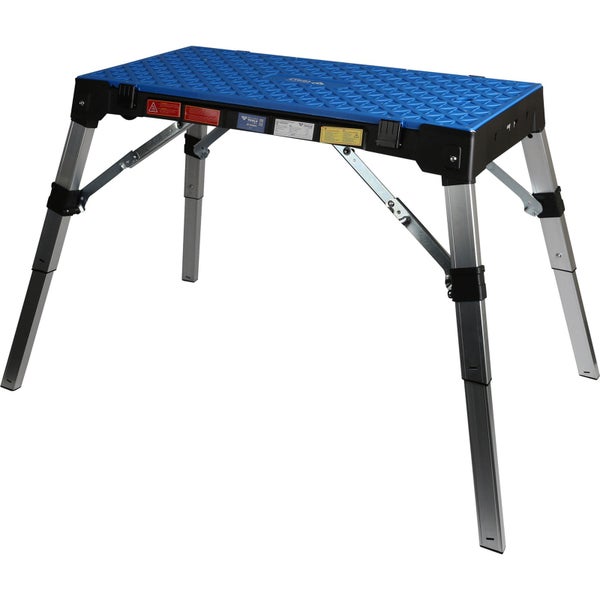 Mobiler Multifunktions-Arbeitstisch mit höhenverstellbaren Aluminiumbeinen und blauer, strukturierter Arbeitsfläche.