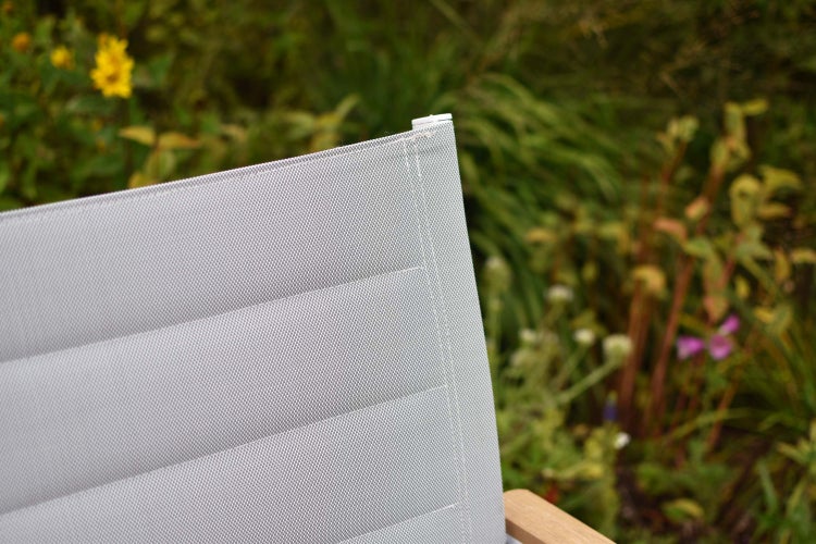 Detailansicht einer Gartenmöbelbespannung aus Gewebe