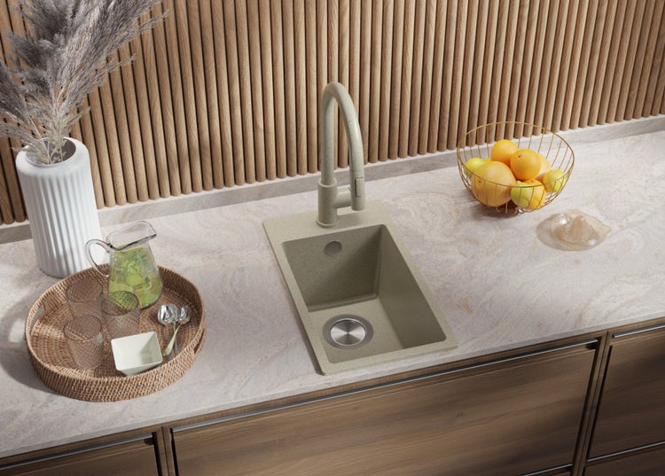 Küchenspüle mit Armatur in einer modernen Küchendekoration