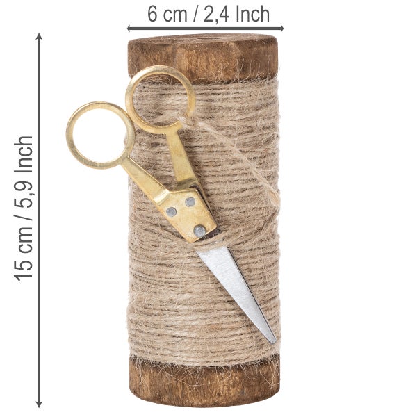 Holzspule mit Jutekordel und Schere, Höhe 15 Zentimeter, Breite 6 Zentimeter.