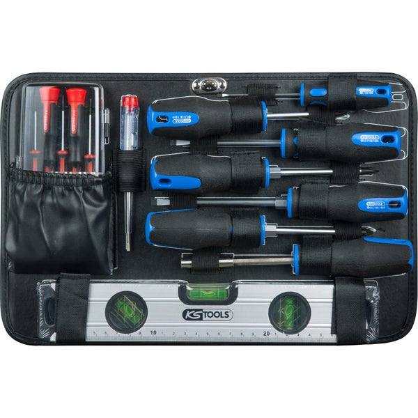 Werkzeugsatz mit Schraubendrehern und Wasserwaage in einer schwarzen Tasche