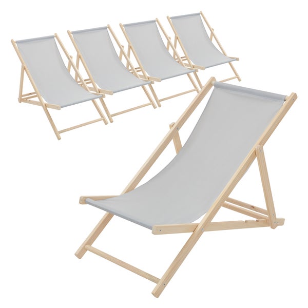 Fünf klappbare Liegestühle aus Naturholz mit hellgrauem Stoffbezug für Garten oder Terrasse.