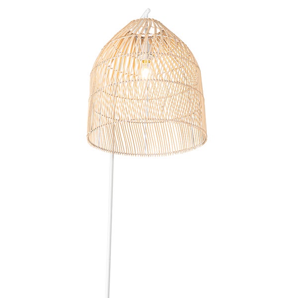 Stehlampe mit Lampenschirm aus Rattan