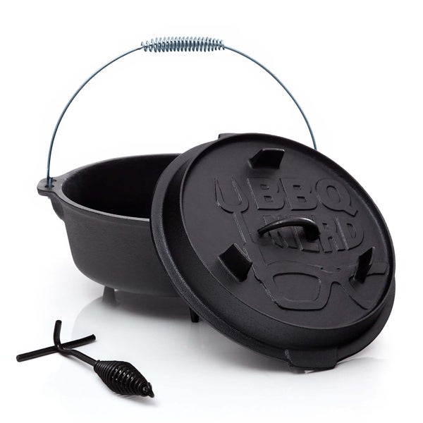 BBQ-Nerd© Dutch Oven Professional 7,3L mit Füßen | bereits eingebrannt - preseasoned | Gusseisen Feuertopf mit Deckel und integr. Bratpfanne | Feuerfester Grill & Camping Kochtopf inkl. Deckelheber