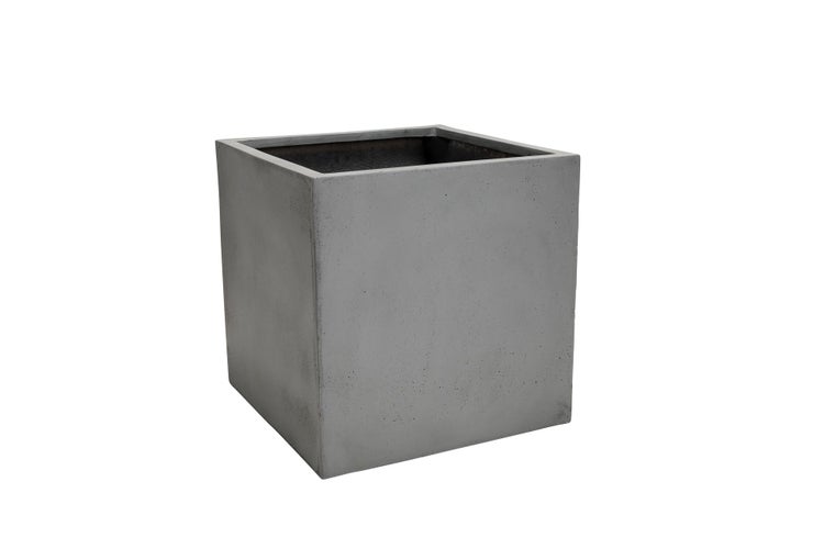 Quadratischer Pflanzkübel in Betonoptik, Würfelform.