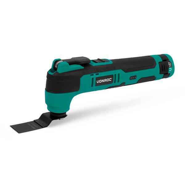 VONROC Akku-Multitool 12 Volt mit Sägeblatt für Holz und Kunststoff.