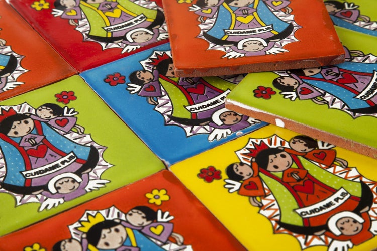 Dekorative Keramikfliesen mit Motiv