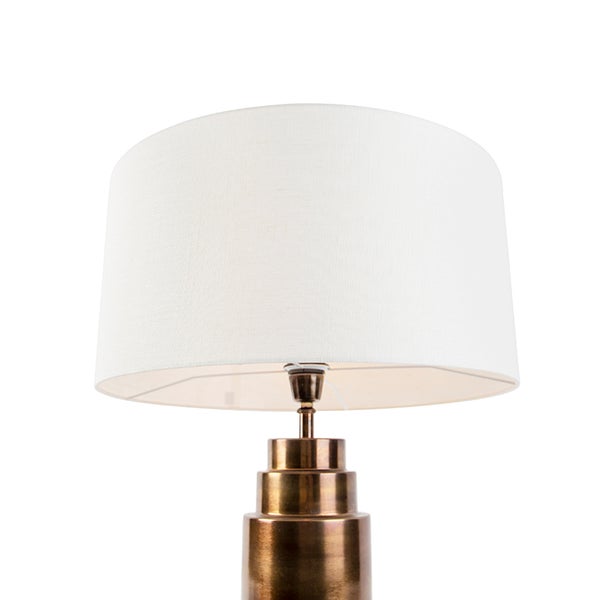 Tischleuchte mit Stoffschirm und Metallfuß