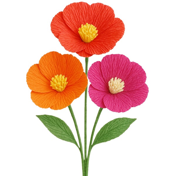 Drei künstliche Blumen aus Krepppapier in Rot, Orange und Pink mit grünen Blättern und Stielen.