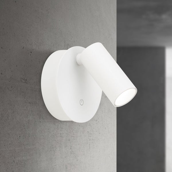 Weiße Wandleuchte mit verstellbarem Spot