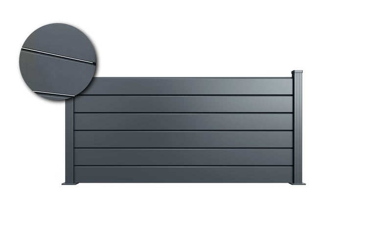 Sichtschutzzaun-Element in Anthrazit mit horizontalen Lamellen und Detailansicht der silbernen Zierleisten.