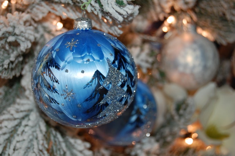 Eislack Blau 8cm Glaskugelsortiment 9-teilig, mundgeblasen und aufwendig handdekoriert, 9 Stck., Weihnachtsbaumkugeln, Christbaumschmuck, Weihnachtsbaumanhänger