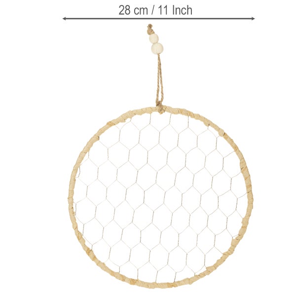 Runder Deko-Ring aus Papierkordel mit Drahtgeflecht und Aufhängeschlaufe, Durchmesser 28 Zentimeter.