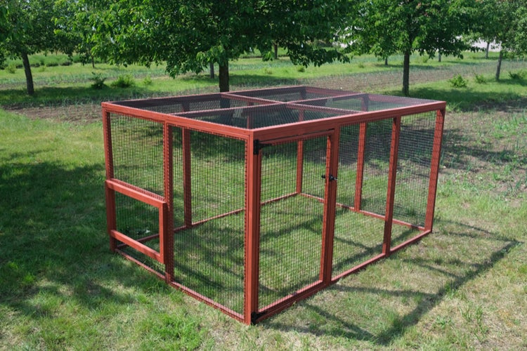 Hühnerauslauf Mitte EZ Chicken Home Rot  5,84m²  208 x 300 x 154 cm hergestellt in EU