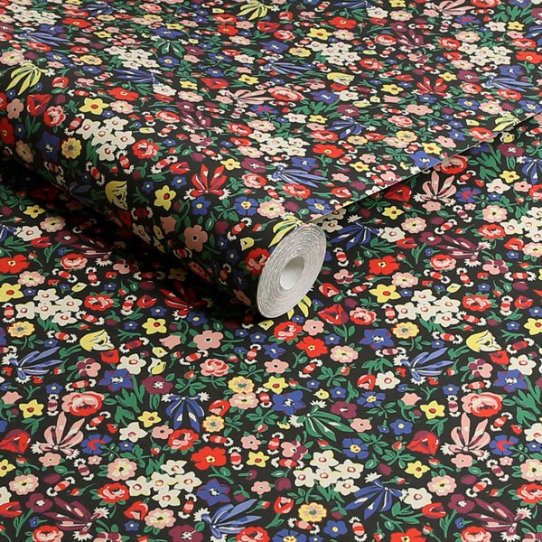 Tapetenrolle mit Blumenmuster