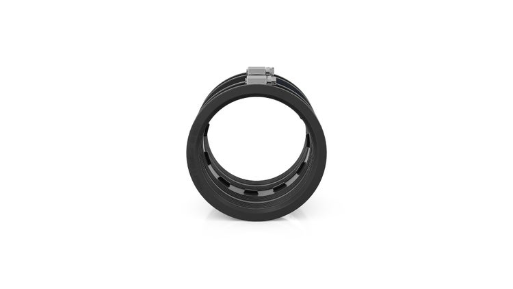 Flexible Adapterkupplung aus Gummi mit zwei Spannschellen aus Edelstahl zur Rohrverbindung.