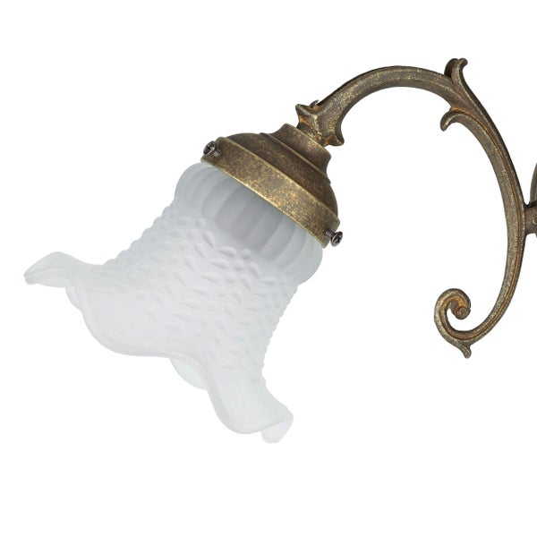 Wandleuchte mit Lampenschirm in Blumenform