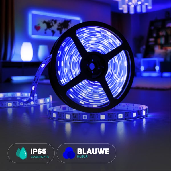 LED-Streifen auf Rolle mit blauer Beleuchtung