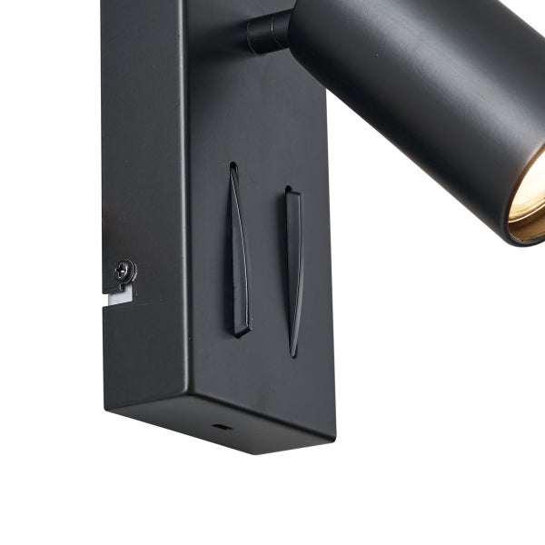 Schwarze Wandleuchte mit verstellbarem Spot für den Innenbereich