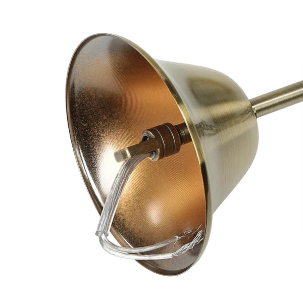 Detailansicht einer Deckenleuchte mit Lampenschirm