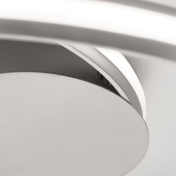 Detailansicht einer runden Deckenleuchte