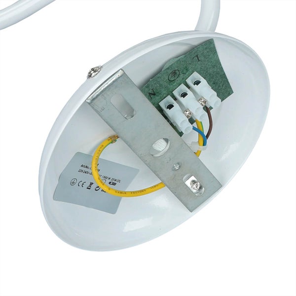 Innenansicht einer Deckenleuchte mit Verkabelung und Befestigungselementen