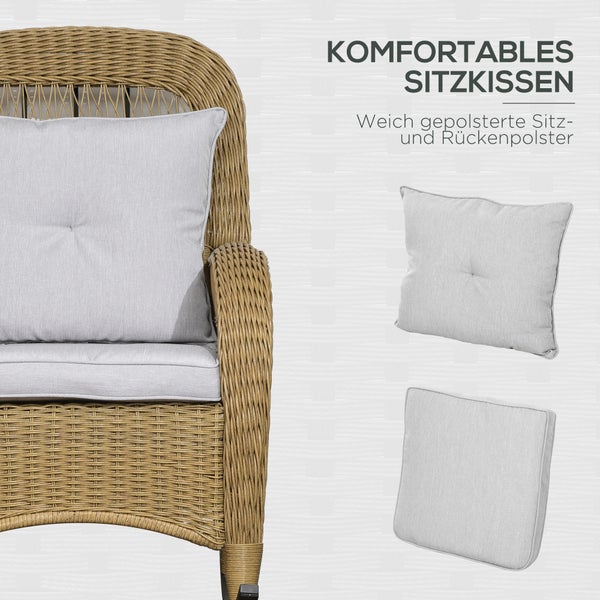 Gartenstuhl aus Geflecht mit weichen Polstern für Sitz und Rücken.
