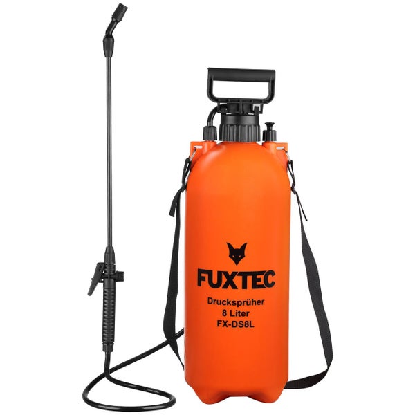 FUXTEC Drucksprüher FX-DS8L, 8 Liter, orangefarbener Kunststofftank mit schwarzer Sprühlanze und Tragegurt.