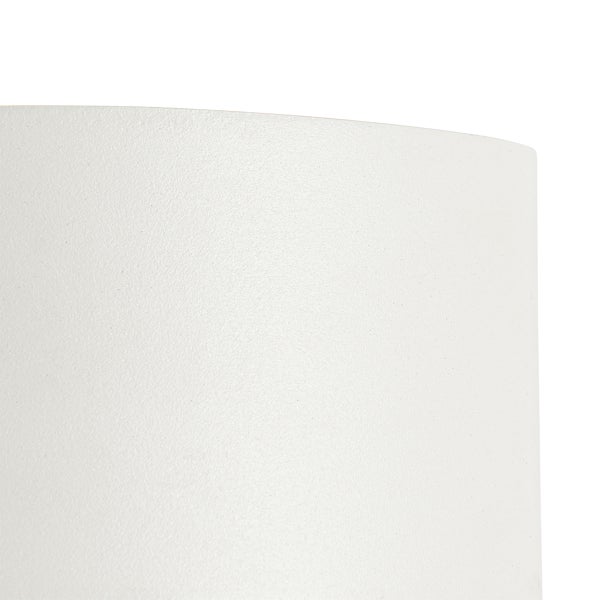 Nahaufnahme einer matt strukturierten Oberfläche mit feiner Körnung.