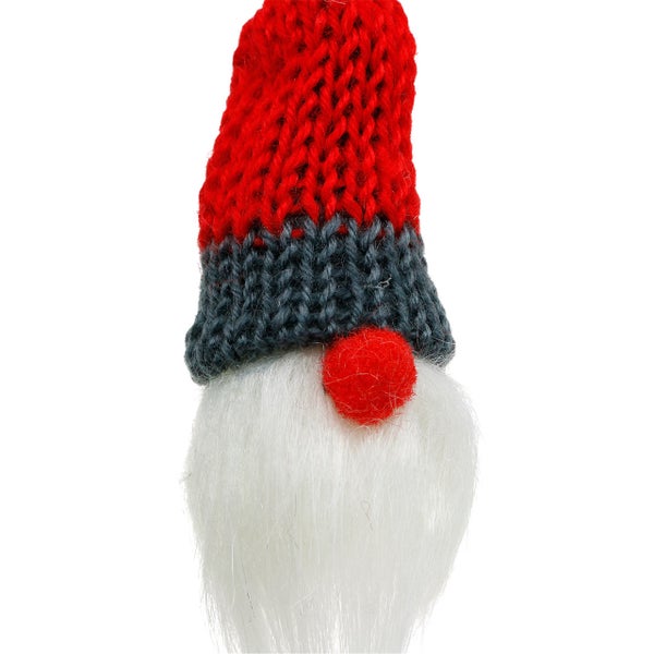 Dekorative Zwergfigur mit gestrickter Mütze und Bart