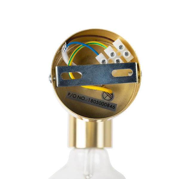 Innenansicht einer goldenen Lampenfassung mit Verkabelung und Befestigungselementen