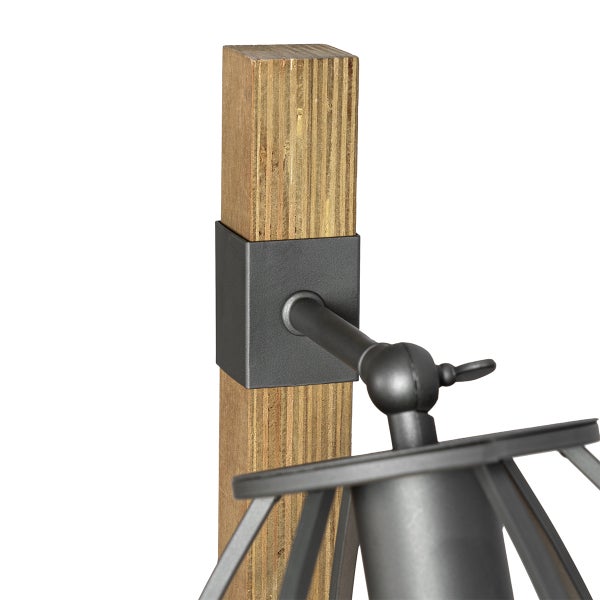 Wandleuchte mit Holzpfostenbefestigung und verstellbarem Leuchtenarm