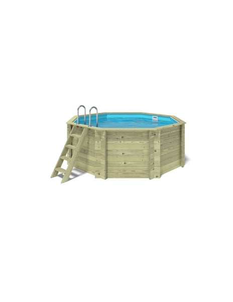 Achteckiger Holzpool mit Leiter und blauem Wasser