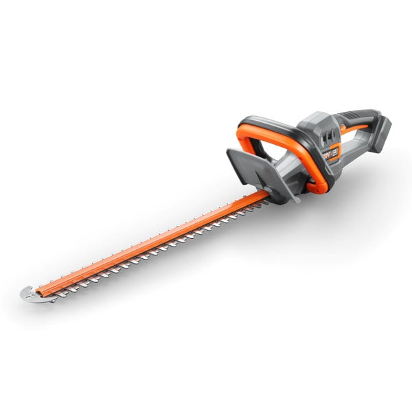 Akku-Heckenschere 20 Volt mit langem Schwert, Handschutz und Bügelgriff in Grau und Orange.