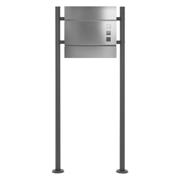 Briefkastenanlage mit drei Fächern und Ständer