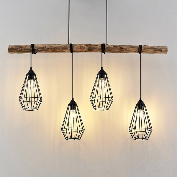 Hängelampe mit vier schwarzen Lampenschirmen und einem Holzbalken