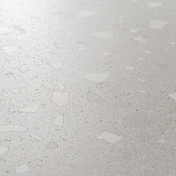 Fliese in Terrazzo Optik mit feinkörniger Struktur