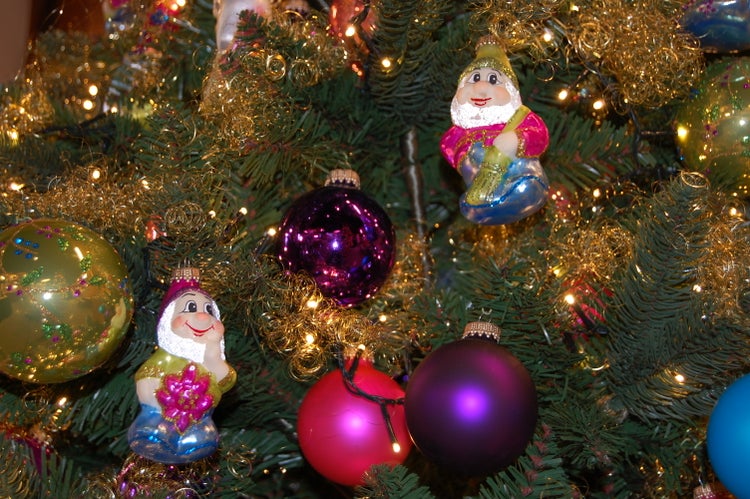 Multicolor 6cm Weihnachtswichtel aus Glas, mundgeblasen, handdekoriert (2), 2 Stck., Weihnachtsbaumkugeln, Christbaumschmuck, Weihnachtsbaumanhänger