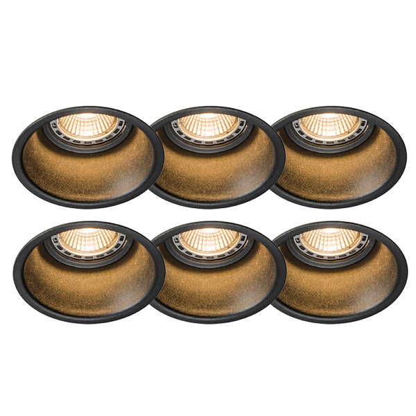 Set aus 6 runden Einbaustrahlern mit dunklem Rahmen und goldfarbener strukturierter Innenseite.