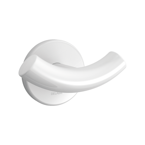 Weißer Delabie Handtuchhaken mit runder Wandrosette und gebogenem Hakenarm.