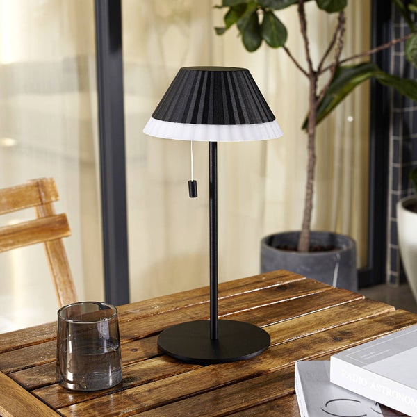 Lindby LED Ilvi (spritzwassergeschützt (Modern) in Schwarz aus Aluminium (1 flammig, ) Wohnzimmerleuchte