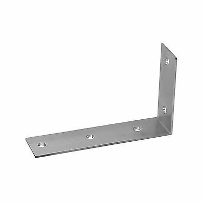 Winkelverbinder aus Metall mit mehreren Befestigungslöchern für stabile Holzverbindungen