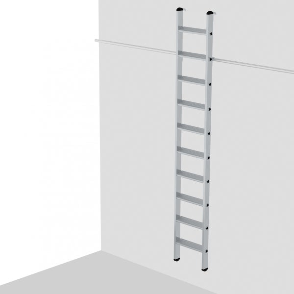 Aluminium Einhängeleiter mit Sprossen an einer Wand