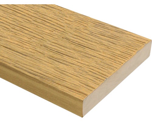 Terrassendiele aus Holz-Kunststoff-Verbundwerkstoff mit geprägter Holzstruktur.