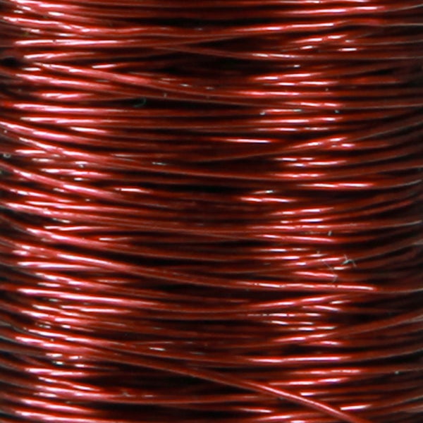 Roter Metalldraht auf einer Spule