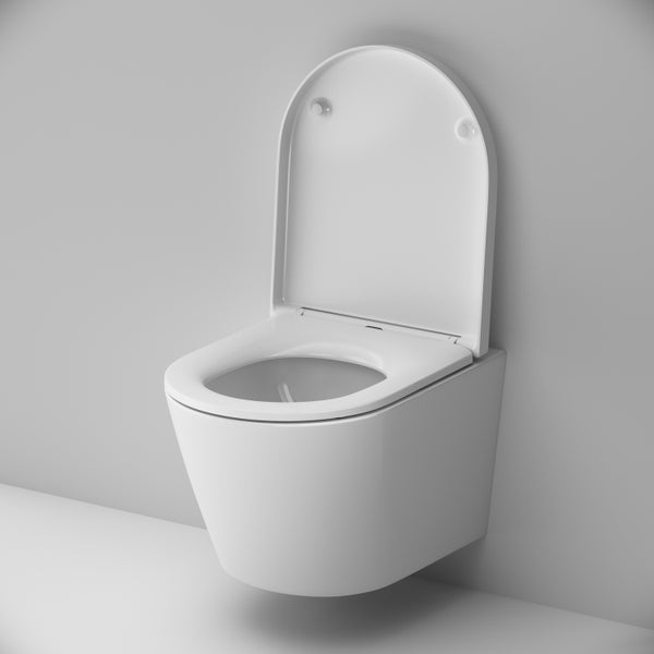 Wandhängende Toilette aus weißer Keramik mit geöffnetem Deckel.